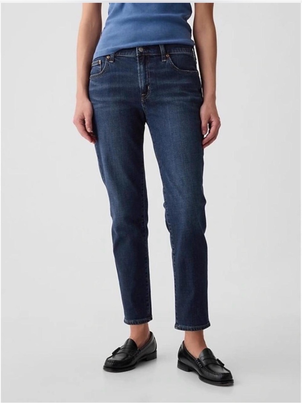 GAP Girlfriend Mid Rise Jeans Women's Size 26 Minimalist, Wardrobe Staple